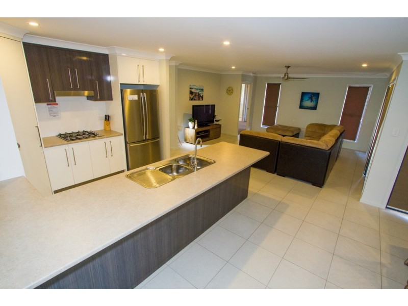 12 DOLPHIN COURT, Agnes Water QLD 4677