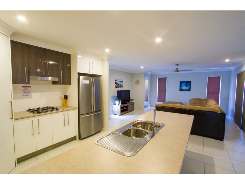 12 DOLPHIN COURT, Agnes Water QLD 4677