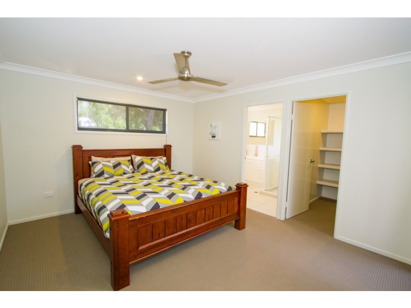 12 DOLPHIN COURT, Agnes Water QLD 4677