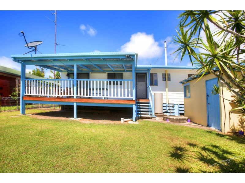 17 Springs Road, Agnes Water QLD 4677