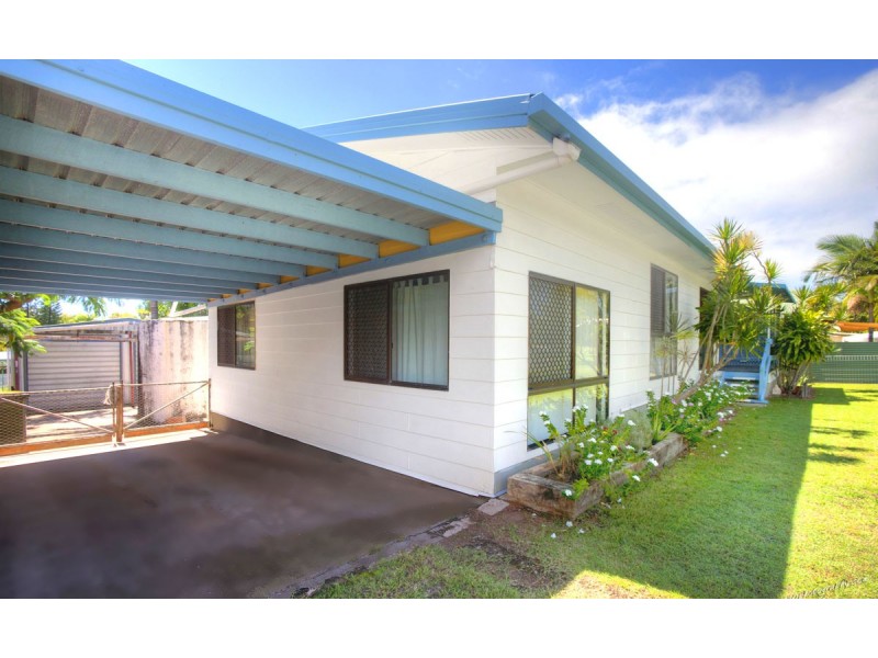 17 Springs Road, Agnes Water QLD 4677