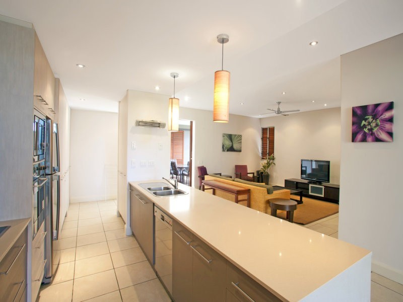 13/4 Ocean Beach Drive, Agnes Water QLD 4677