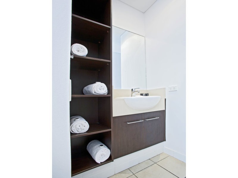 13/4 Ocean Beach Drive, Agnes Water QLD 4677