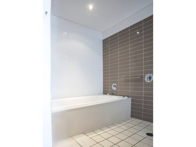 13/4 Ocean Beach Drive, Agnes Water QLD 4677