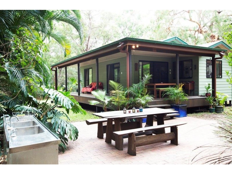 428 Lady Elliot Drive, Round Hill QLD 4677