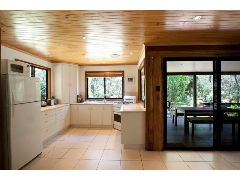 428 Lady Elliot Drive, Round Hill QLD 4677