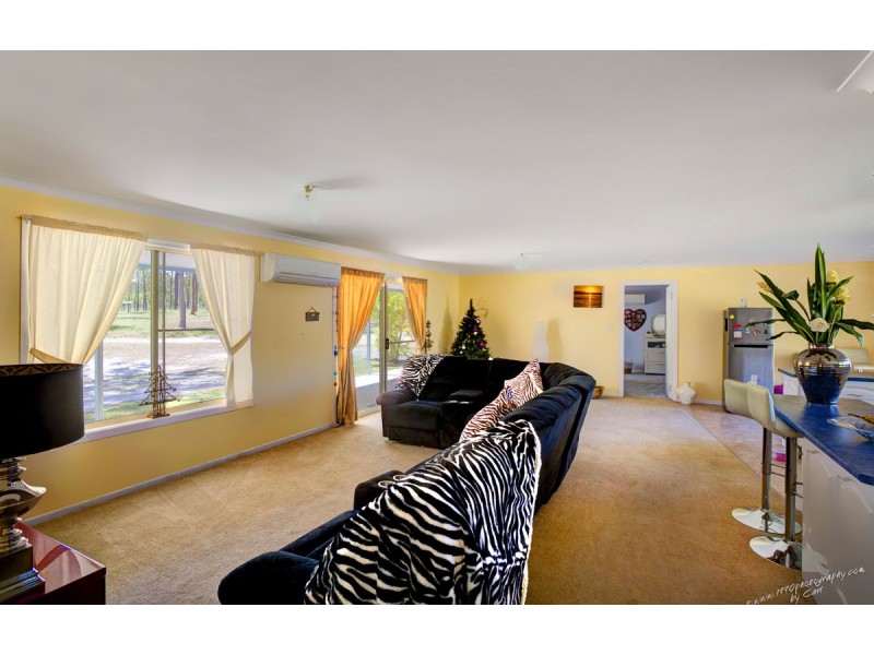 990 Round Hill Road, Captain Creek QLD 4677