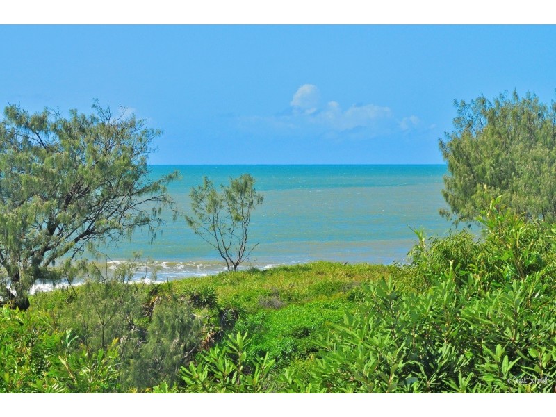 97 Bloodwood Ave Sunrise, Agnes Water QLD 4677