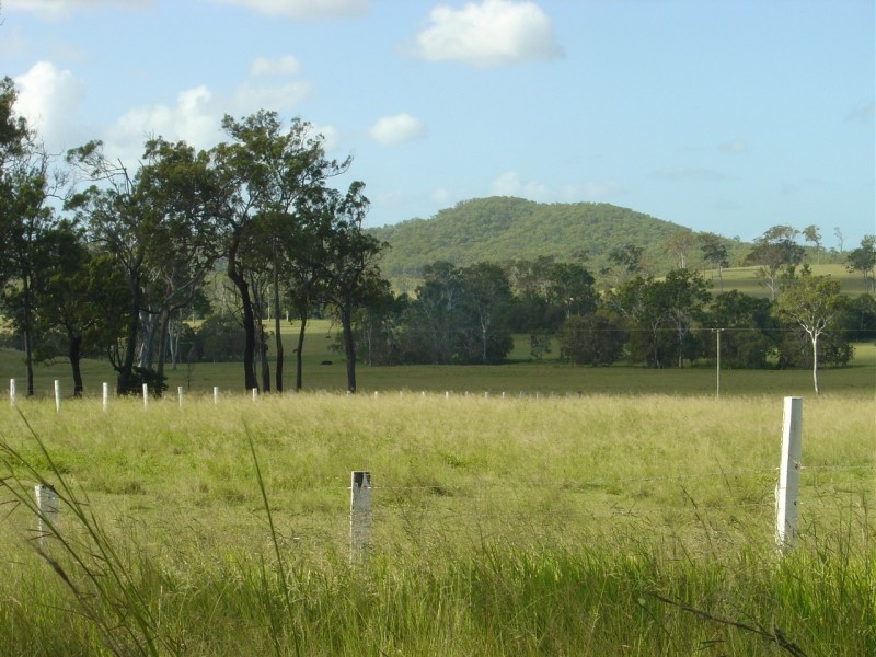 L60 Maroolingar Road, Captain Creek QLD 4677