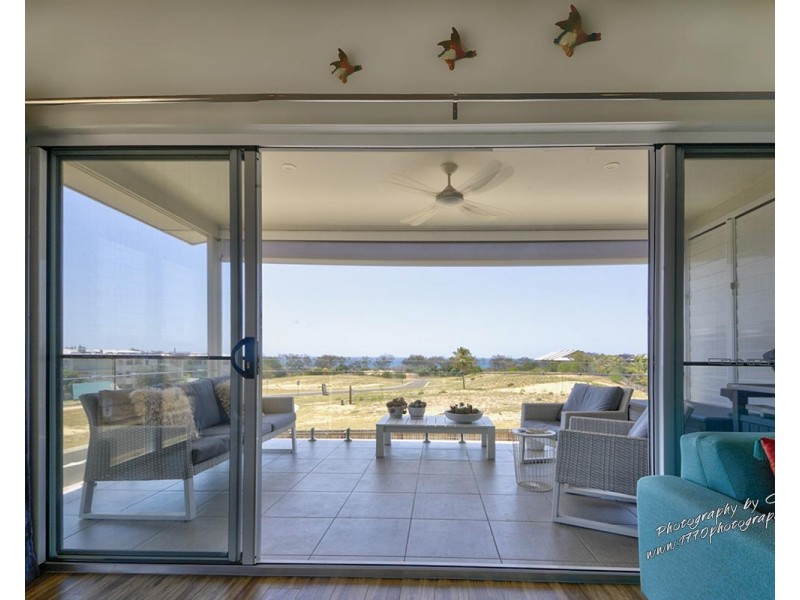 1/21 Beaches Village Circuit, Agnes Water QLD 4677