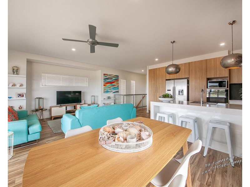 1/21 Beaches Village Circuit, Agnes Water QLD 4677