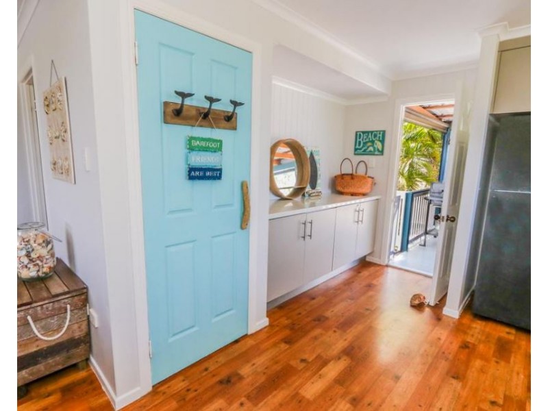 13 WOODROW DR, Agnes Water QLD 4677