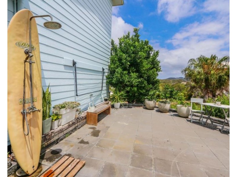 13 WOODROW DR, Agnes Water QLD 4677