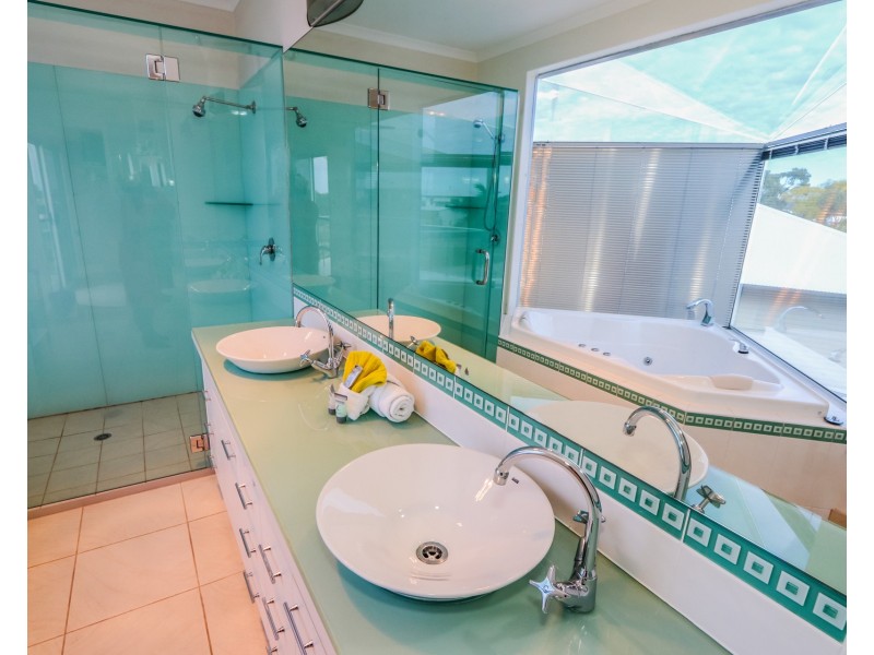 8 Atlantis Boulevarde, Agnes Water QLD 4677