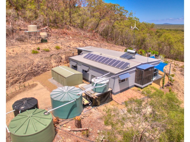 44 BUNKER RD, Round Hill QLD 4677