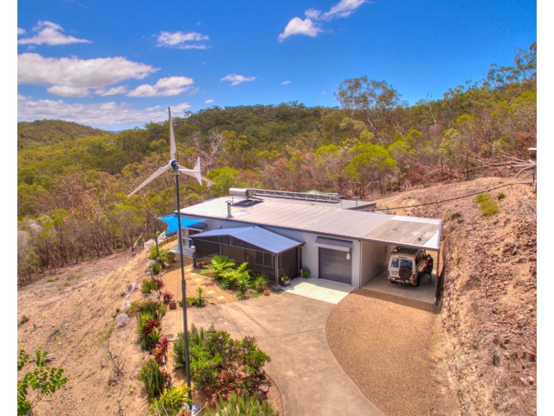 44 BUNKER RD, Round Hill QLD 4677