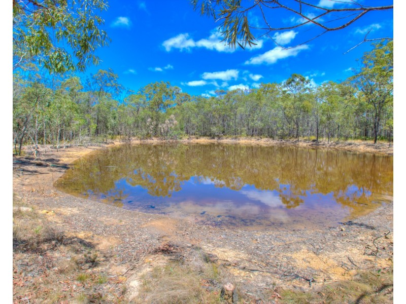 44 BUNKER RD, Round Hill QLD 4677