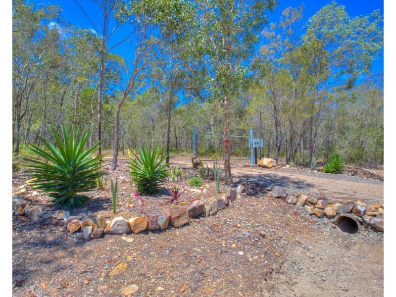 44 BUNKER RD, Round Hill QLD 4677