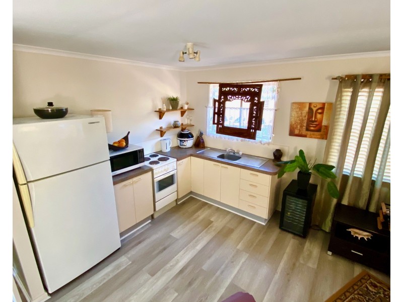 12 SUNLOVER AVE, Agnes Water QLD 4677