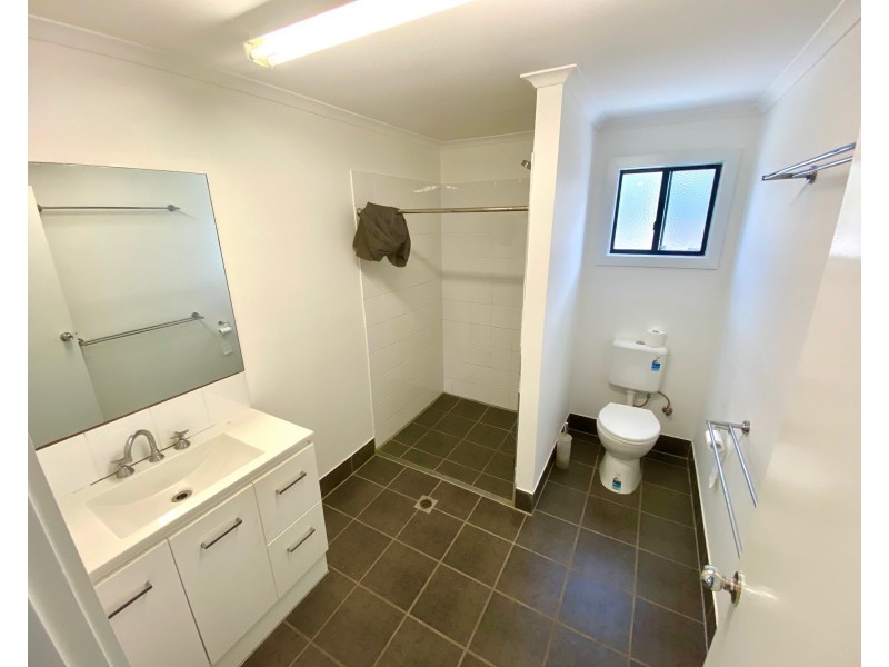 825 Round Hill Road, Captain Creek QLD 4677