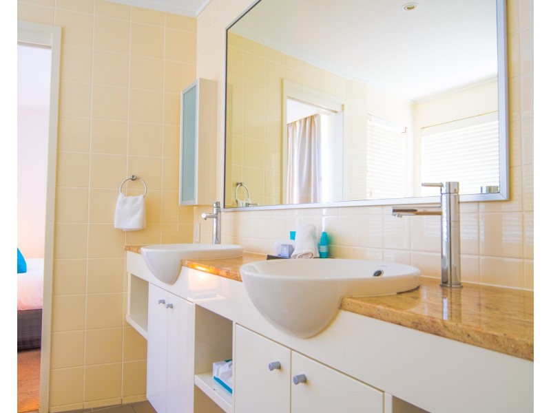 317/2 Beaches Village Circuit, Agnes Water QLD 4677