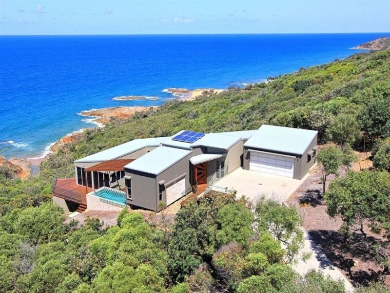 71 Sunrise Close Sunrise, Agnes Water QLD 4677