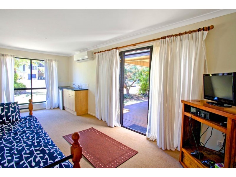 12 Marine Parade, Agnes Water QLD 4677