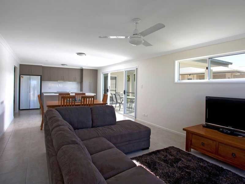 4 Sunset Drive, Agnes Water QLD 4677