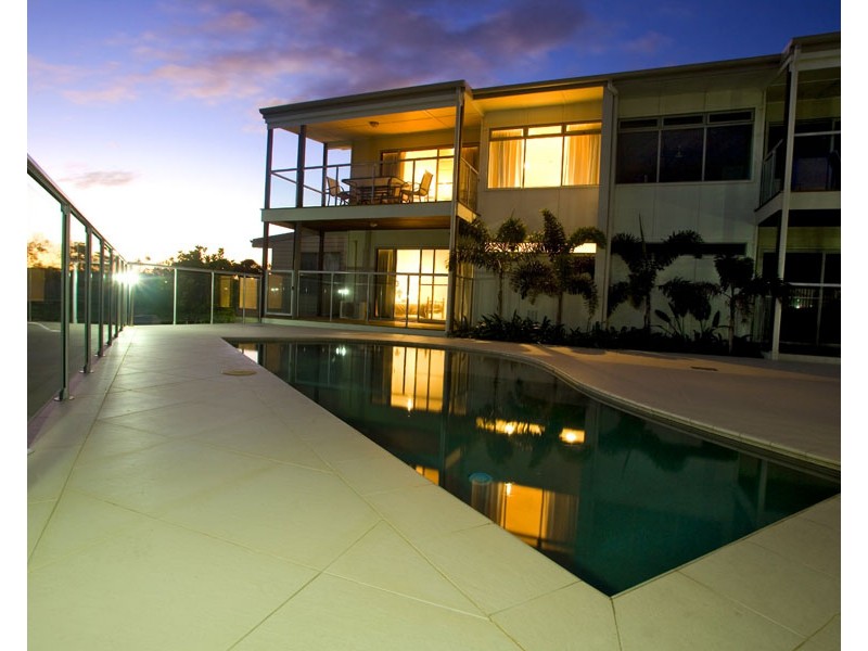 3/2 Dolphin Court, Agnes Water QLD 4677