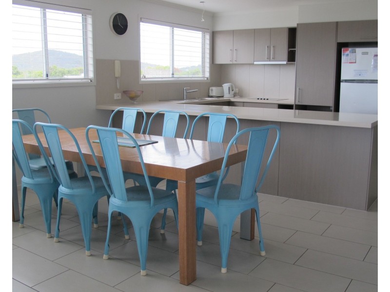 3/2 Dolphin Court, Agnes Water QLD 4677