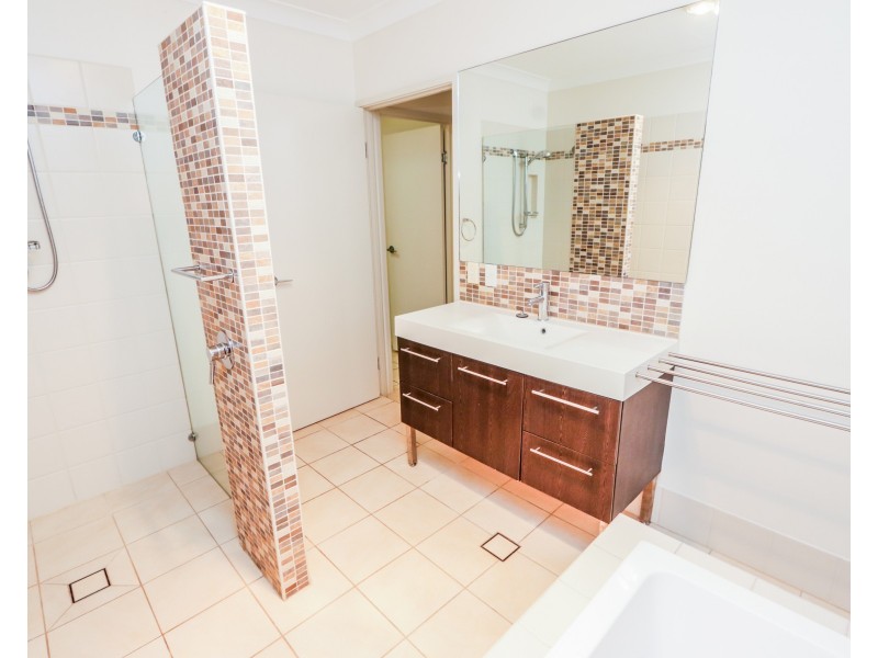 4 Seascape Close, Agnes Water QLD 4677