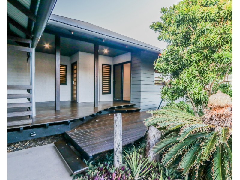 4 Seascape Close, Agnes Water QLD 4677