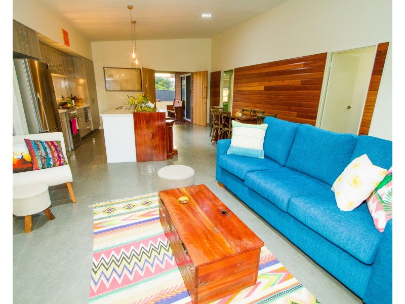 90 Seaspray Drive, Agnes Water QLD 4677