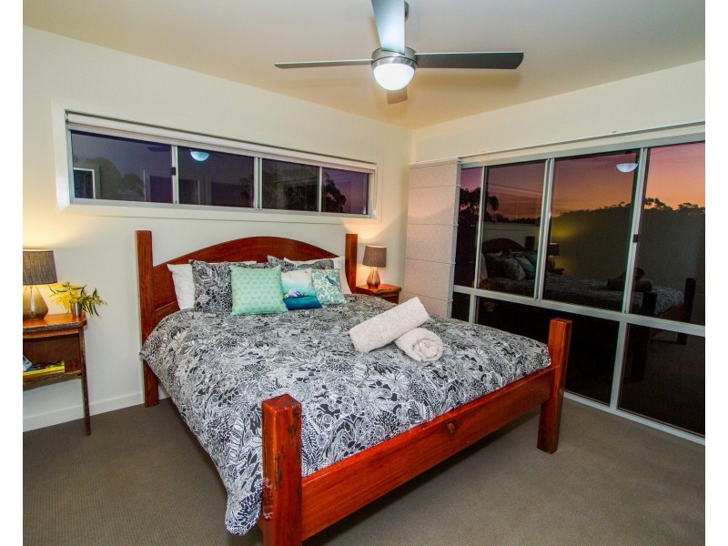 90 Seaspray Drive, Agnes Water QLD 4677