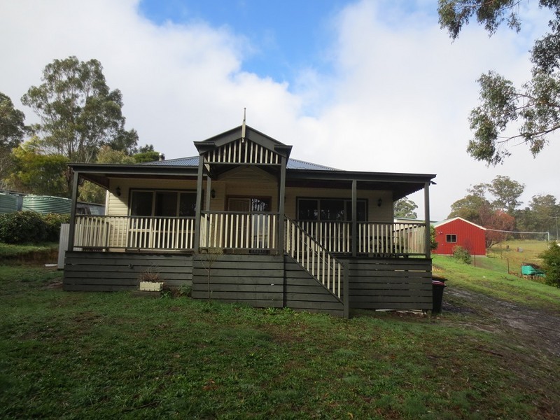 13  james street, Kinglake VIC 3763