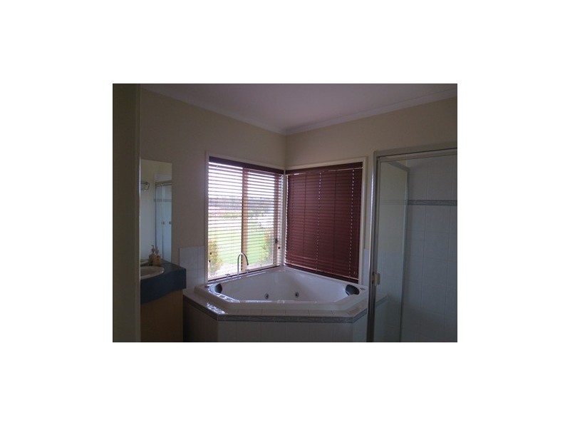 5 Elvin Drive, Kinglake VIC 3763