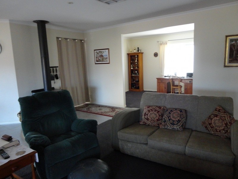 5 Elvin Drive, Kinglake VIC 3763