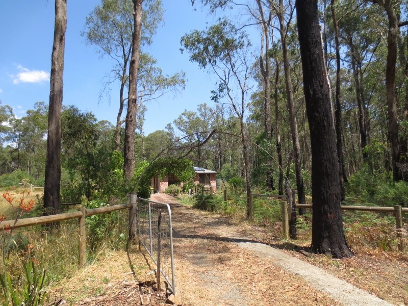 140 Edenvale cresent, Kinglake West VIC 3757