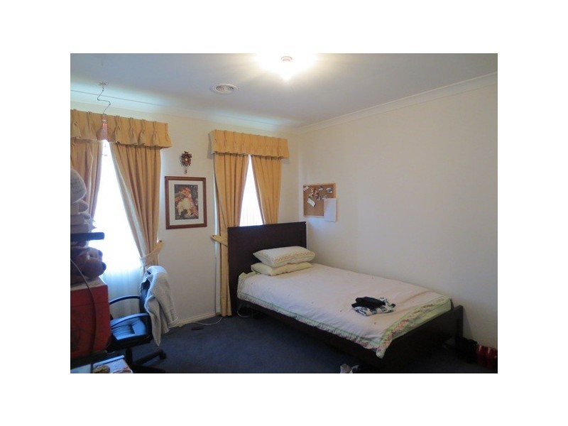 24 Oak Street, Whittlesea VIC 3757