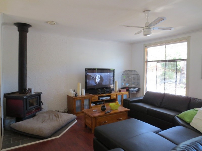 42 Riverside Crescent, Flowerdale VIC 3658