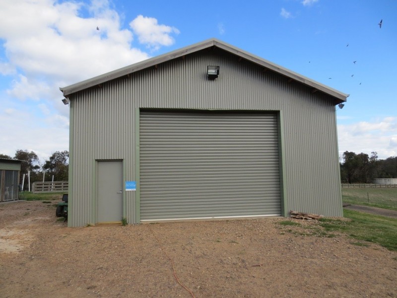 255 JACKSONS ROAD, St Andrews VIC 3761