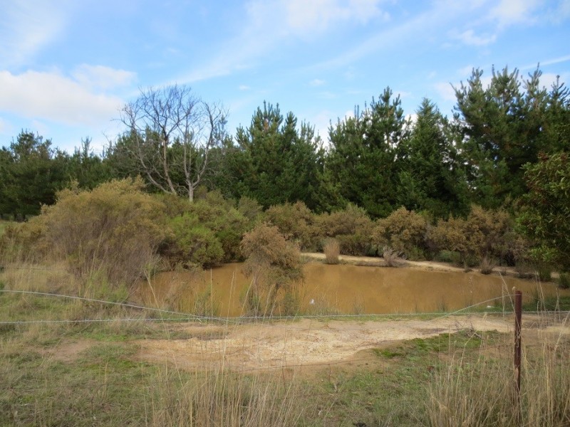 24 Eighteenth Avenue, Eden Park VIC 3757