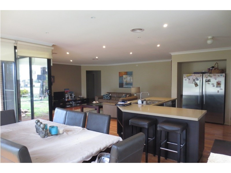 28 Ward street, Kinglake VIC 3763