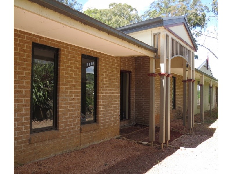 28 Ward street, Kinglake VIC 3763