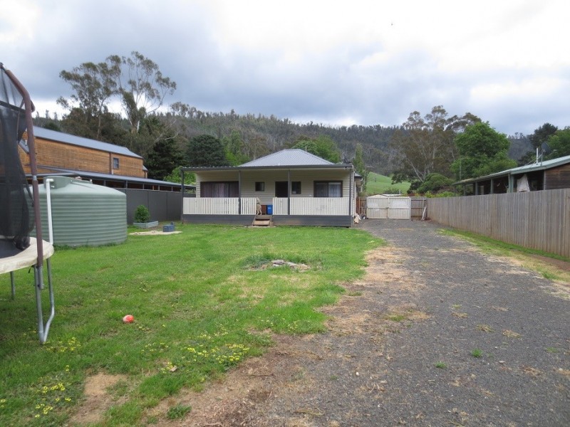 34 Riverside Crescent, Hazeldene VIC 3658