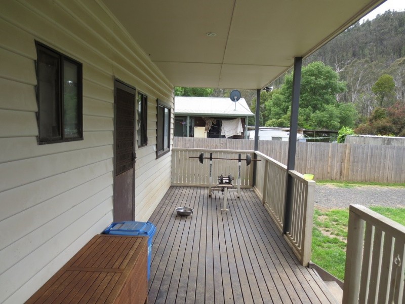 34 Riverside Crescent, Hazeldene VIC 3658