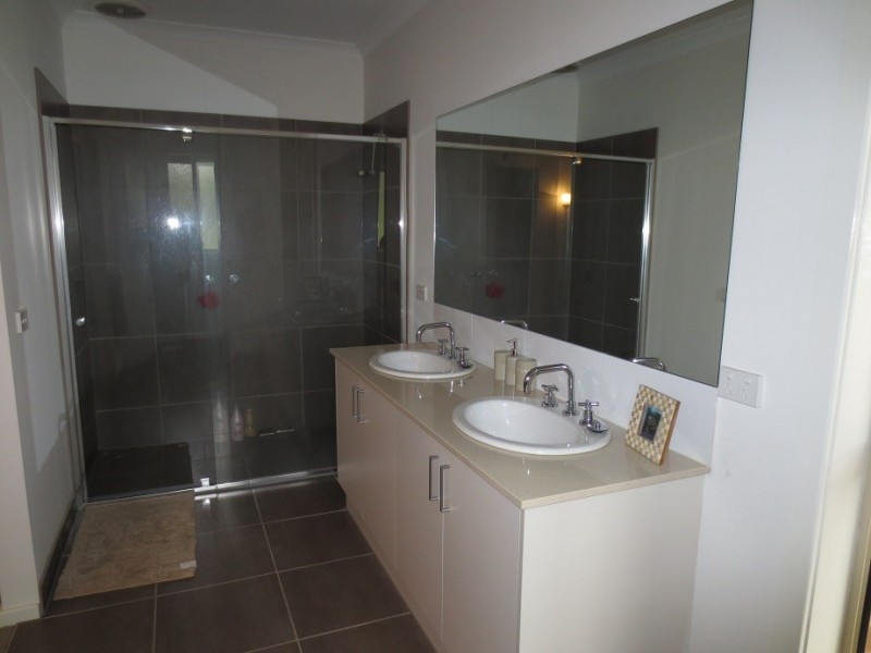 2 Mervyn street, Kinglake VIC 3763