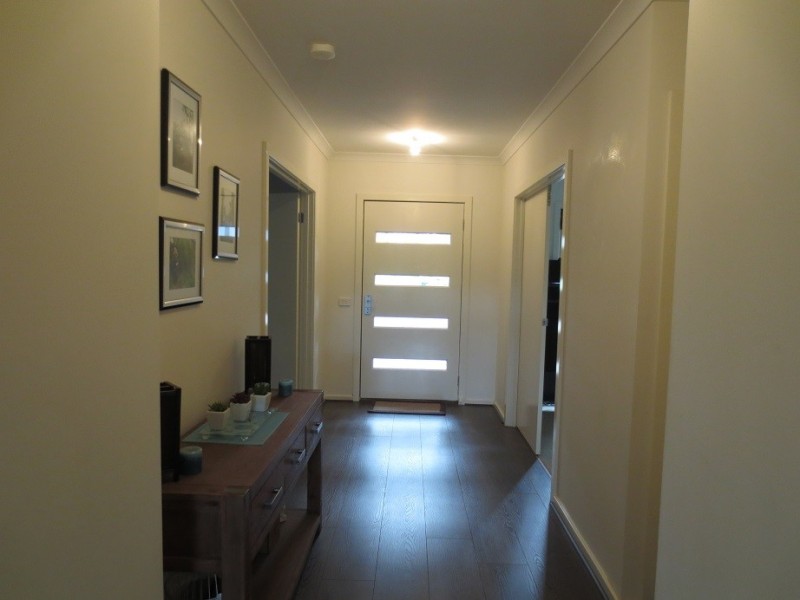 2 Mervyn street, Kinglake VIC 3763