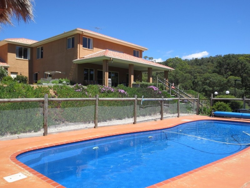 4 Grenfell Close, Hidden Valley VIC 3756
