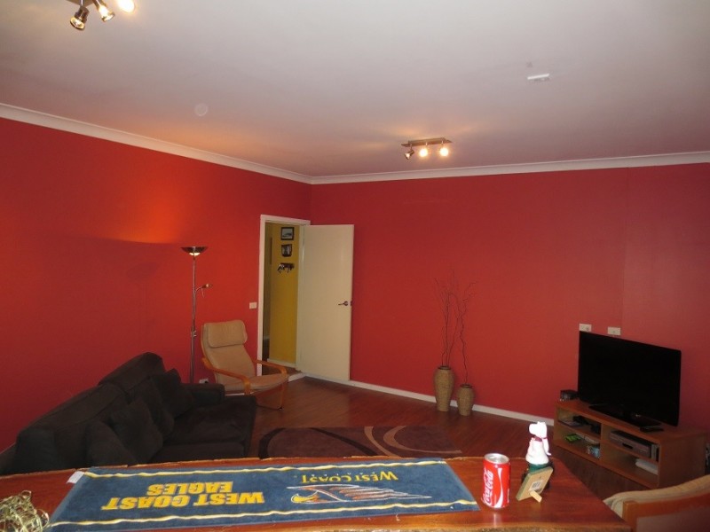 4 Grenfell Close, Hidden Valley VIC 3756
